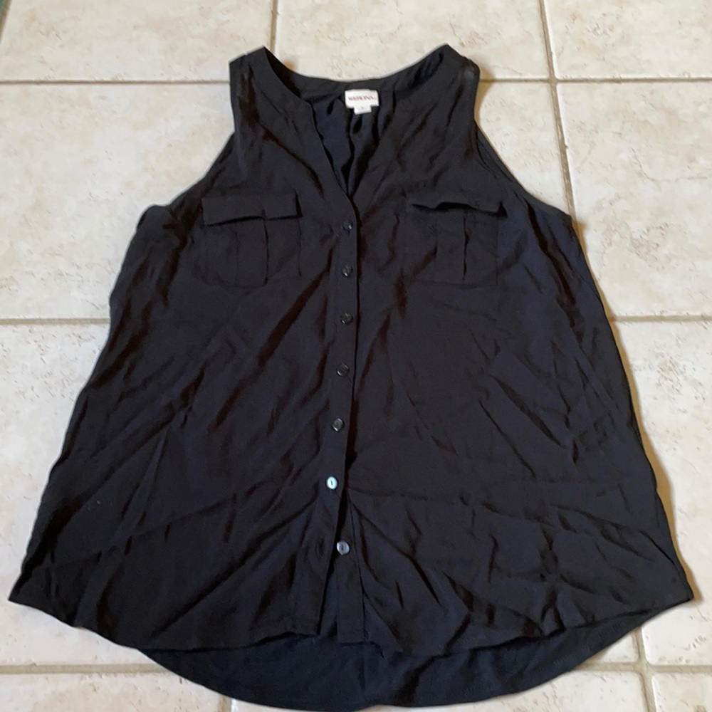 Black button up tank